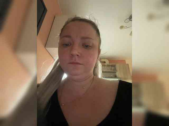 KiraMalina webcam