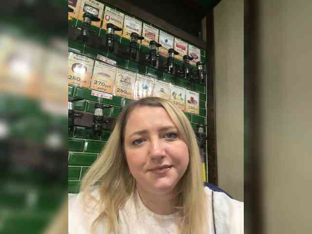 KiraMalina webcam