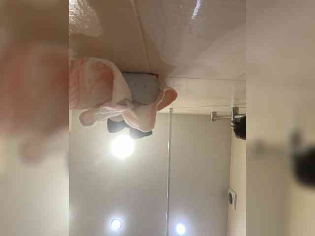 KiraMalina webcam