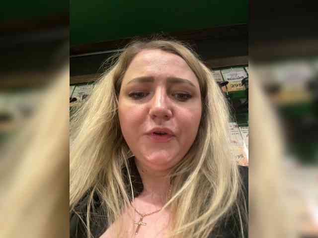 KiraMalina webcam