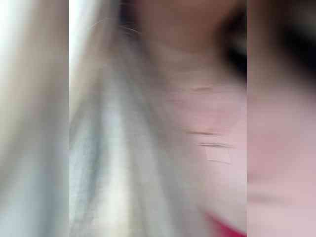 KiraMalina webcam