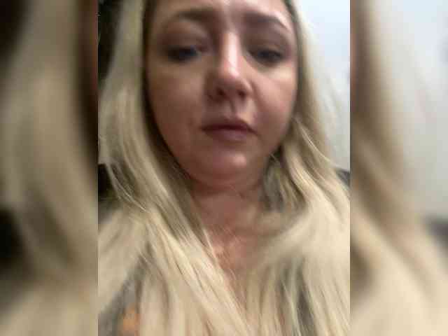KiraMalina webcam