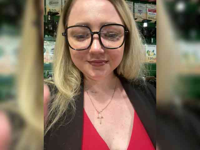 KiraMalina webcam