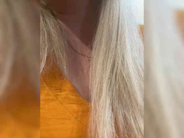 KiraMalina webcam