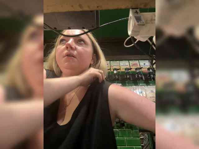 KiraMalina Sex Cam Show