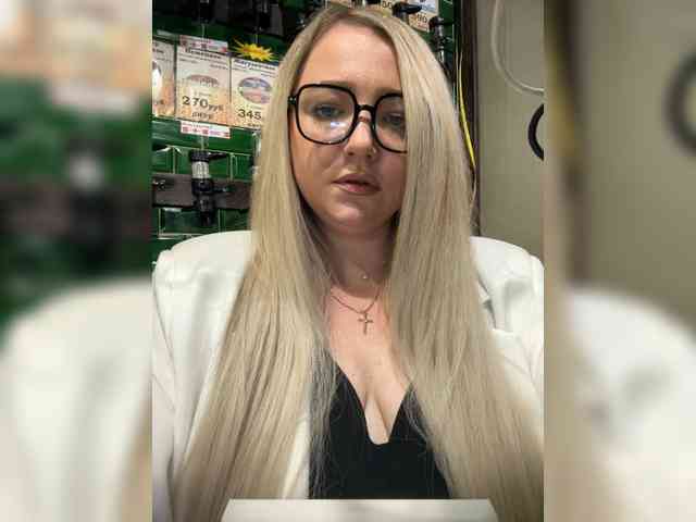 KiraMalina webcam