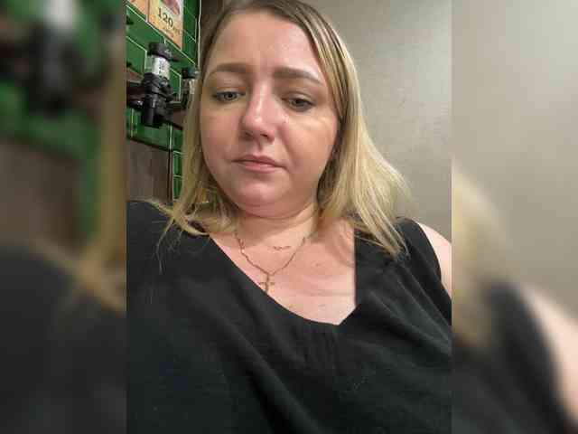 KiraMalina webcam