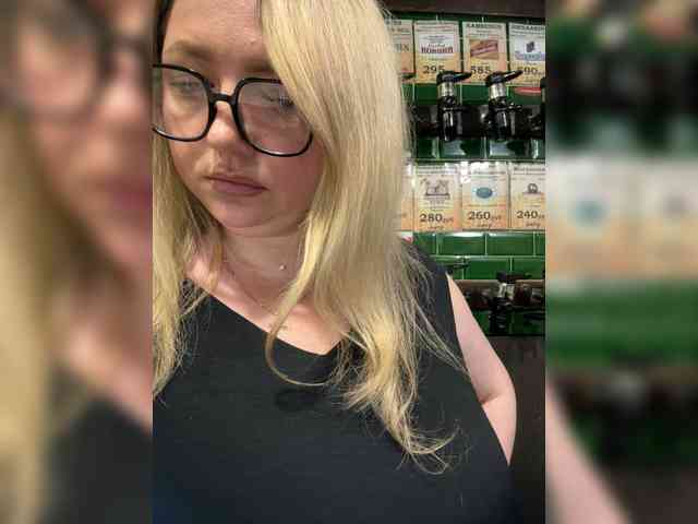 KiraMalina Sex Cam Show