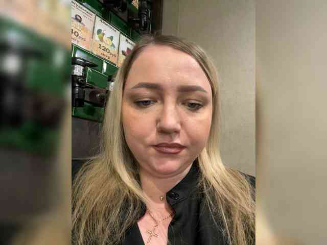 KiraMalina webcam