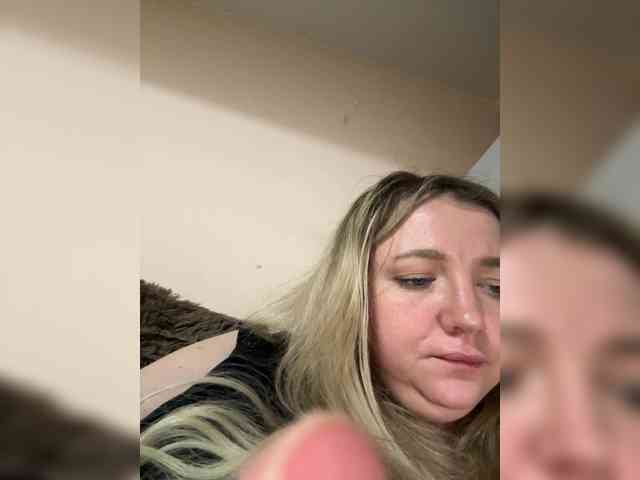 KiraMalina webcam