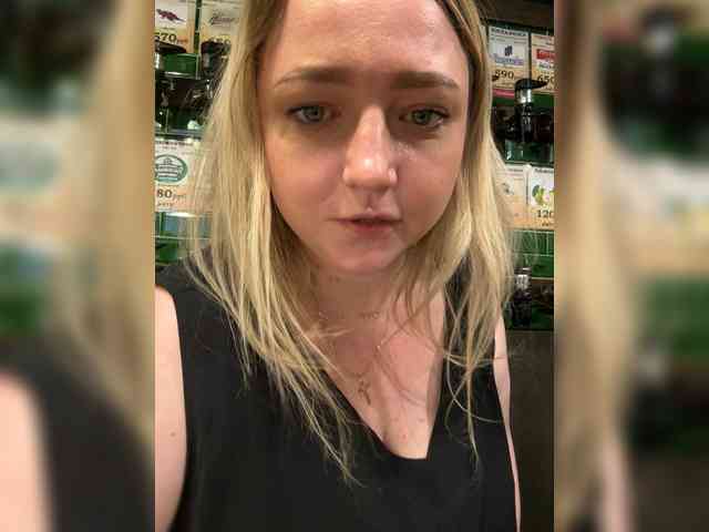 KiraMalina webcam