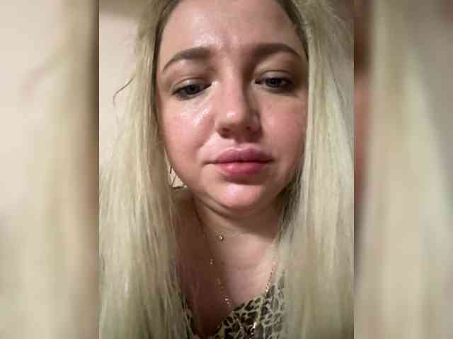 KiraMalina webcam