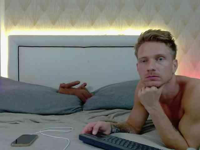 JessSteve Live Webcam on BongaCams