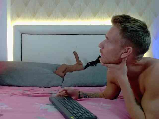 JessSteve webcam