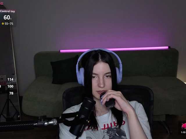 Victoria1 live webcam show