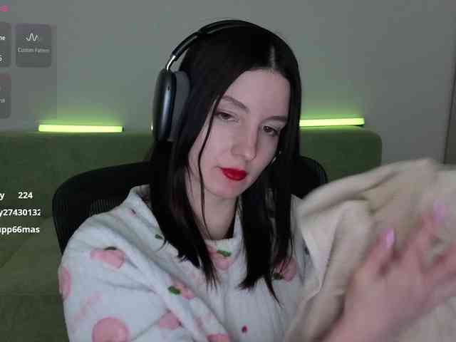 Naomi_Velvet webcam
