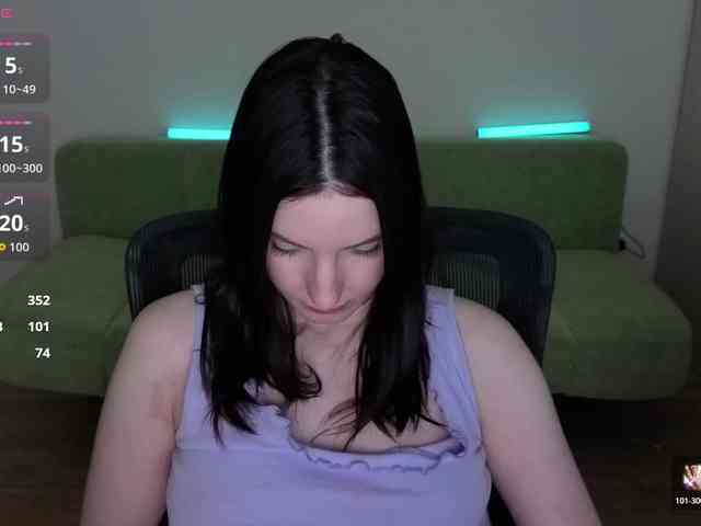 Naomi_Velvet webcam