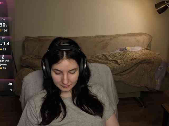 lumina_dark's live room