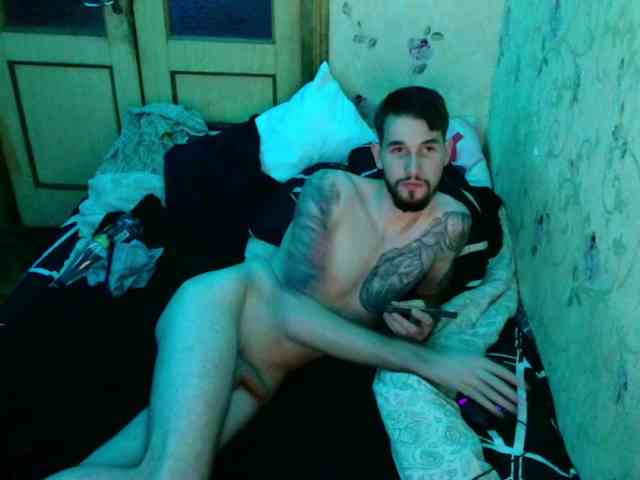 NIKPIK Live Webcam on BongaCams