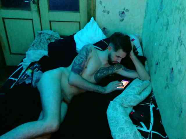 NIKPIK Live Webcam on BongaCams