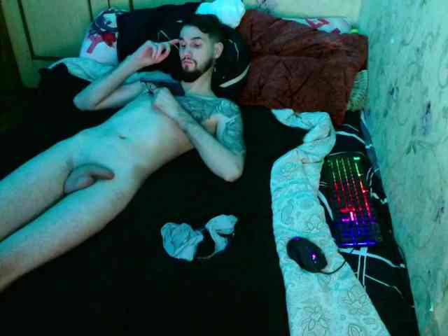 NIKPIK Live Webcam on BongaCams