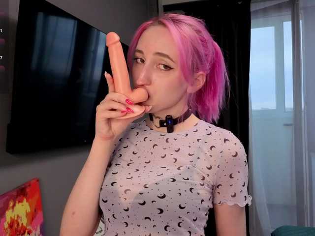 Alice-World8's BongaCams show and profile