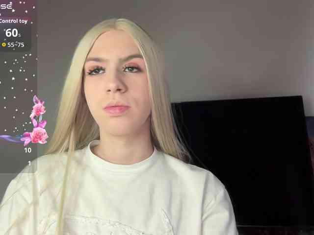 Kirasoon's cam show statistics and live stream