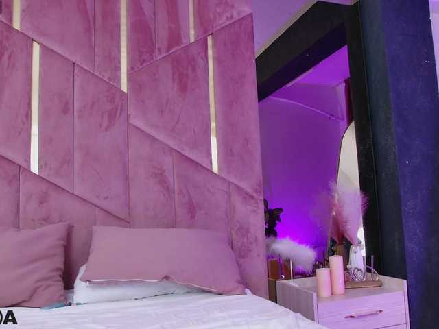 VanillaGold live cam on BongaCams