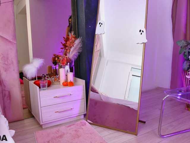 VanillaGold live cam on BongaCams