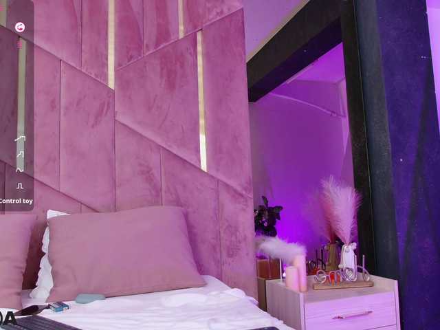 VanillaGold live cam on BongaCams