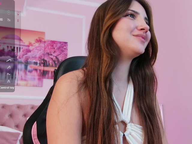 VanillaGold live cam on BongaCams