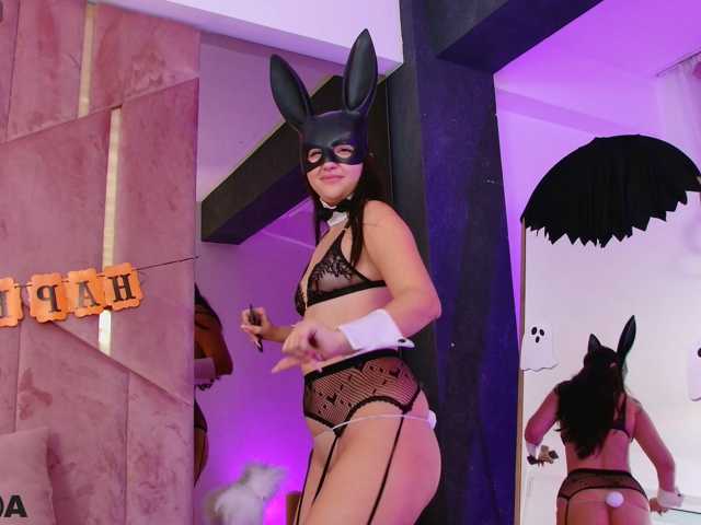 VanillaGold live cam on BongaCams