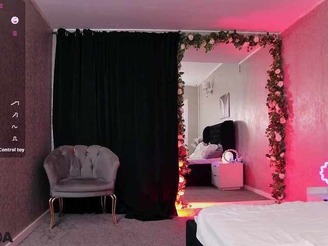 VanillaGold live cam on BongaCams