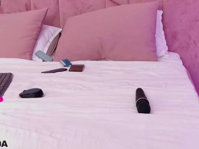 VanillaGold live cam on BongaCams