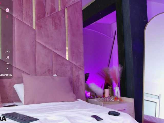 VanillaGold live cam on BongaCams
