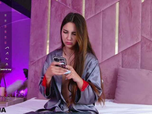 VanillaGold live cam on BongaCams