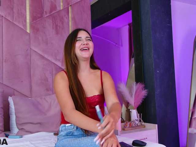 VanillaGold live cam on BongaCams
