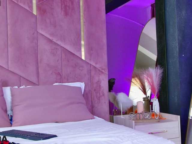 VanillaGold live cam on BongaCams