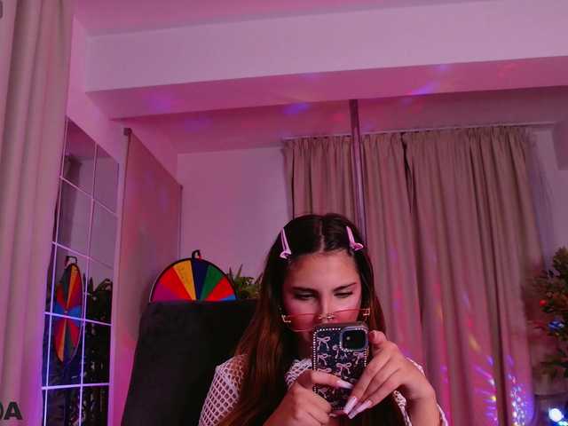 VanillaGold live cam on BongaCams