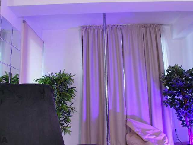 VanillaGold live cam on BongaCams