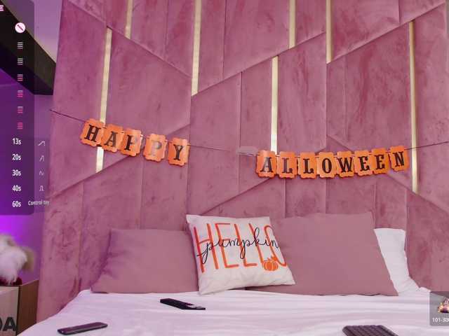 VanillaGold live cam on BongaCams
