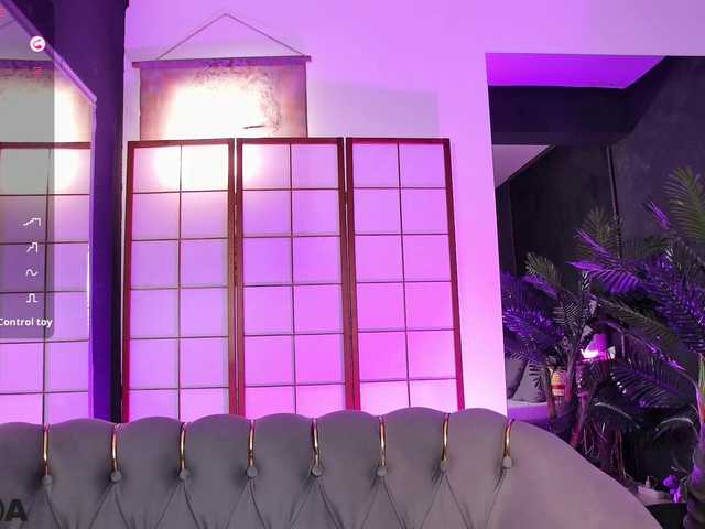 VanillaGold live cam on BongaCams
