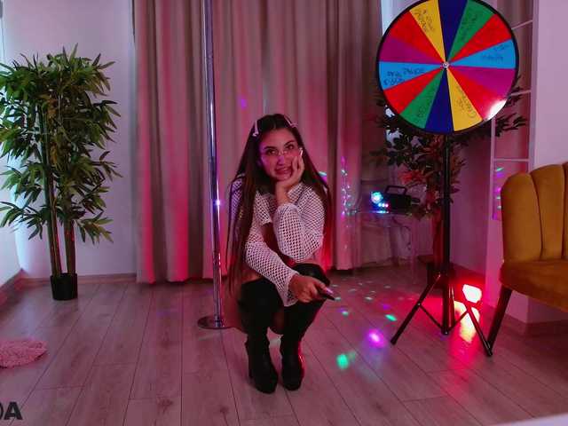VanillaGold live cam on BongaCams