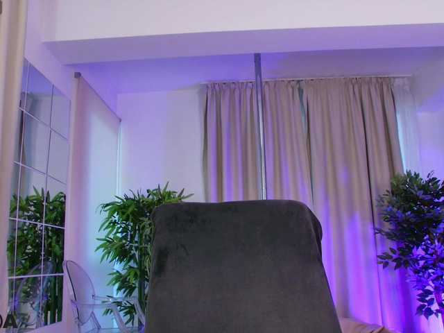 VanillaGold live cam on BongaCams