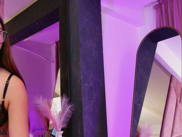VanillaGold live cam on BongaCams