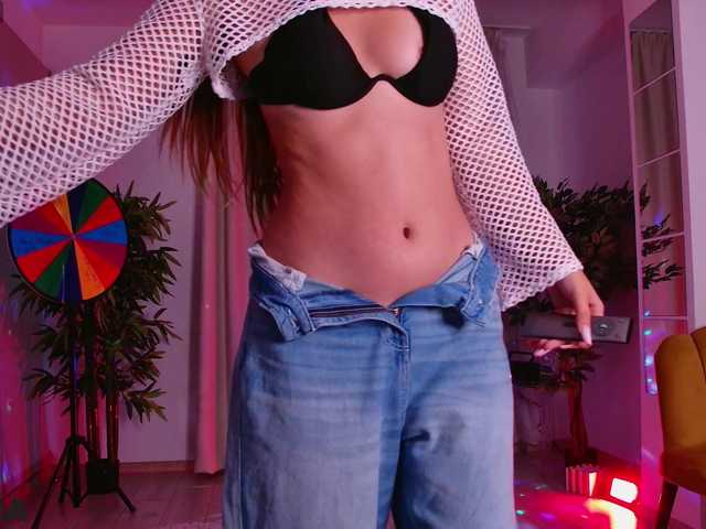 VanillaGold live cam on BongaCams