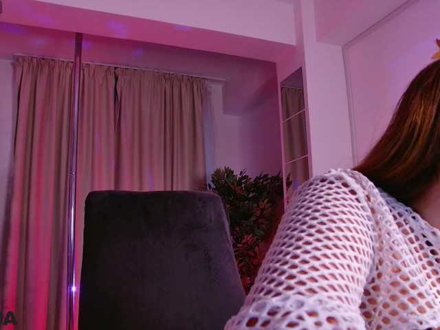 VanillaGold live cam on BongaCams