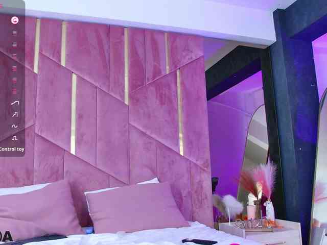 VanillaGold webcam