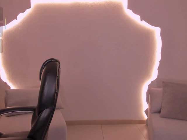 HaileyRoss live cam on BongaCams