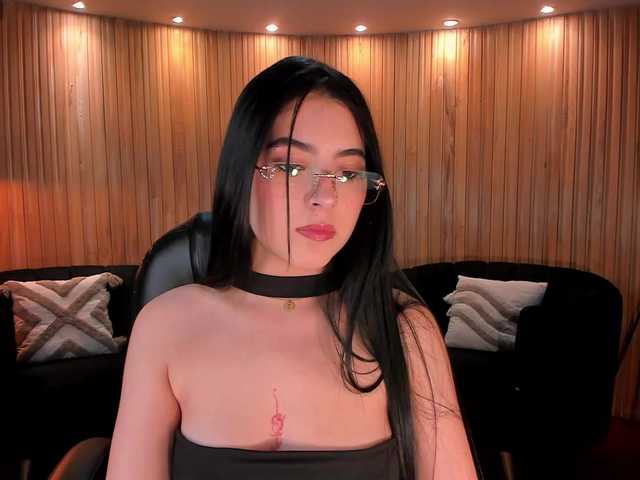 HaileyRoss live cam on BongaCams